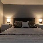 Apartman No. 8 *