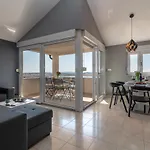 No. 8 Apartman