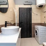Apartman No. 8